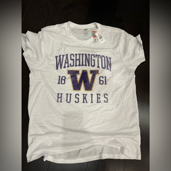 Brand New Graphic Tee - Picture 4 of 5